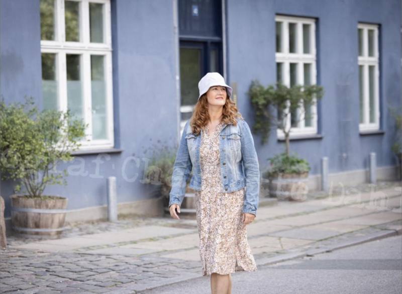 Karina Nyberg på en københavnsk gade